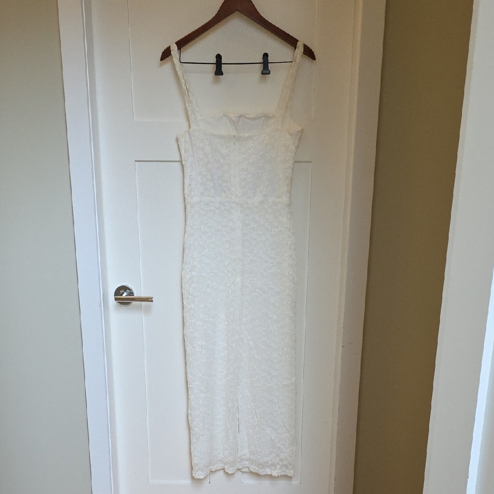 Sabo Skirt Cream Lace Midi Dress